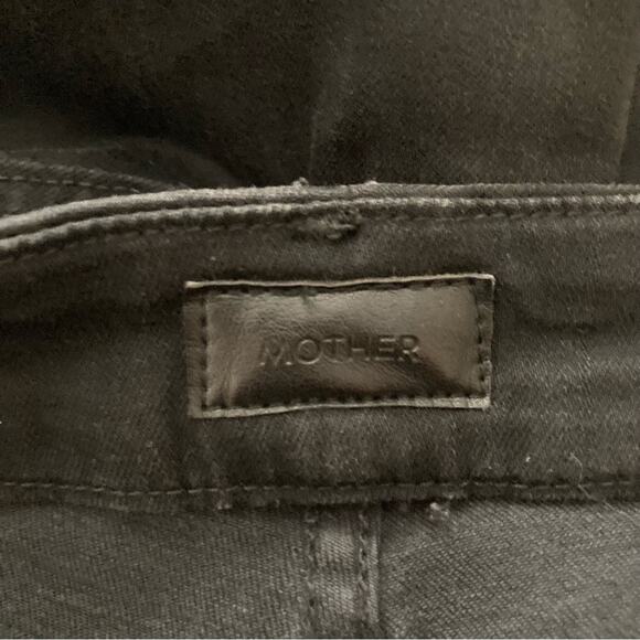 MOTHER Looker Ankle Fray in Guilty as Sin Black Distressed Jeans Size 24x25 - Picture 10 of 12